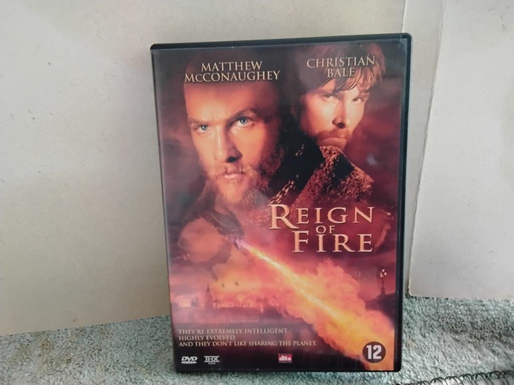 REIGN  OF  FIRE     MYTHISCH  VUURSPUWEND WEZEN, Ophalen of Verzenden, Zo goed als nieuw