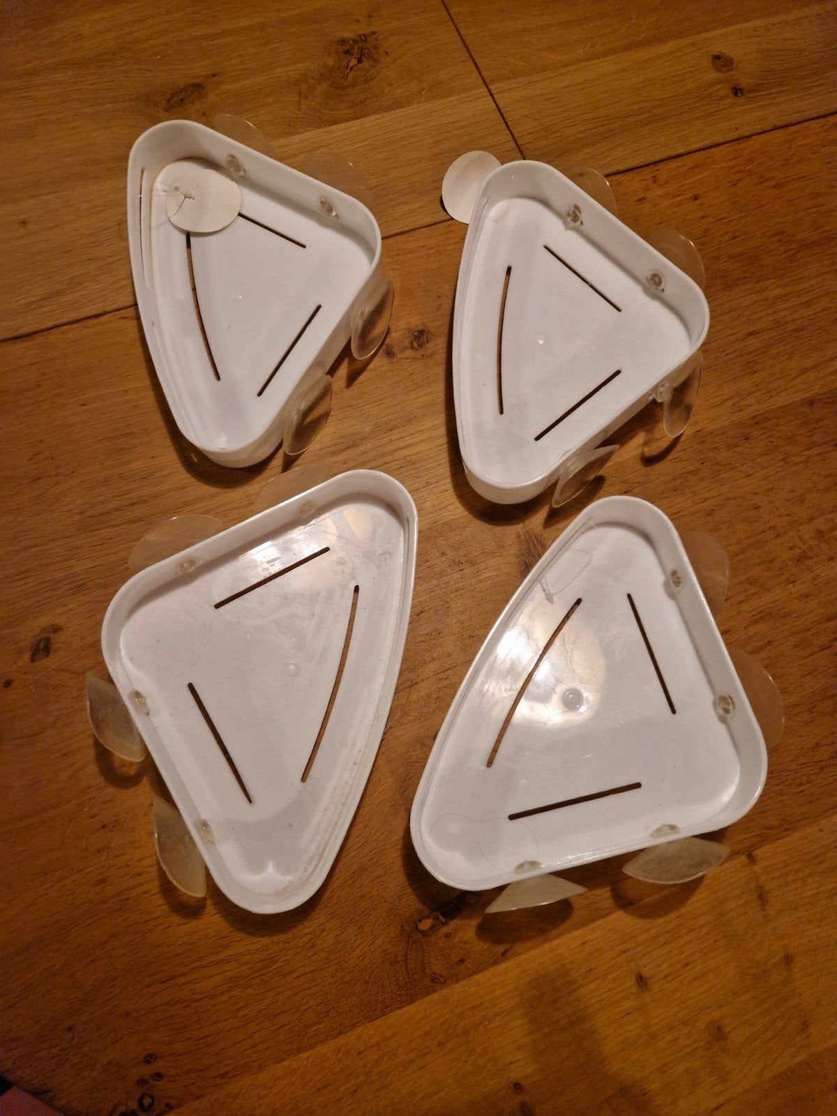 4x Zeepbakjes Douche Hoek met Zuignappen Wit, Ophalen of Verzenden, Zo goed als nieuw, Wit, Zeepdispenser/zeepbakje
