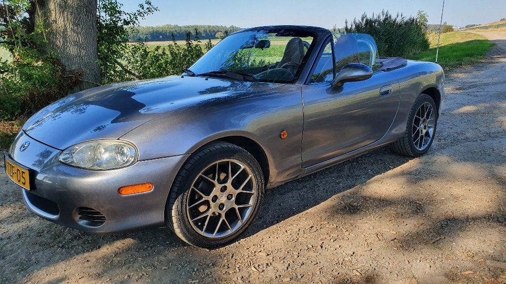 Mazda MX-5 NBFL Phoenix 1.6 I 2002 Titanium Grey, Auto's, Voorwielaandrijving, 40 €/maand, 4 cilinders, Cabriolet