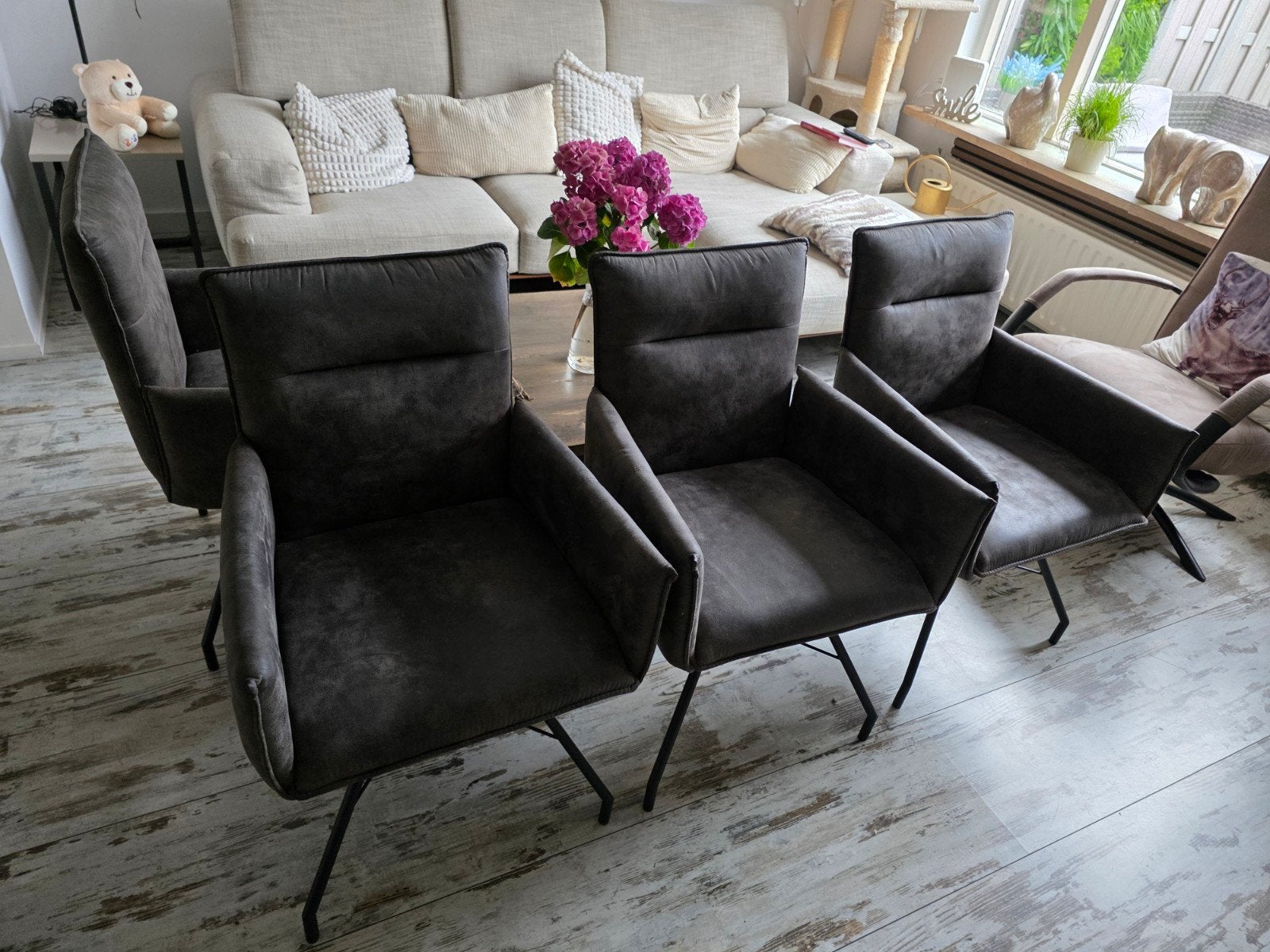 Bijna gratis: 4 taupe eetkamerstoelen, Huis en Inrichting, Stoelen, Ophalen, Overige materialen, Gebruikt, Bruin