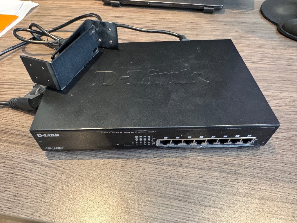 D-Link 8-Port Gigabit PoE Switch, Computers en Software, Ophalen of Verzenden, Gebruikt