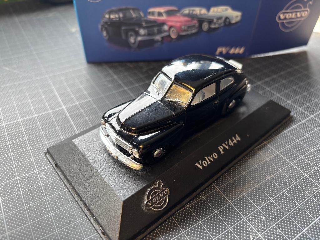 Volvo PV444 1/43, Ophalen of Verzenden, Zo goed als nieuw, Auto, Overige merken