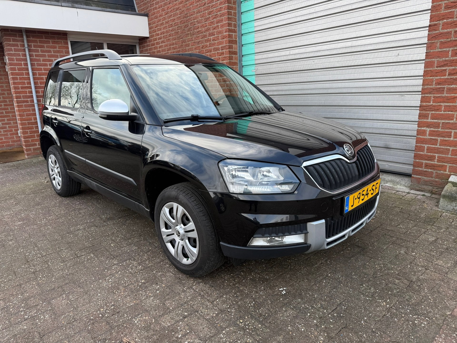 Skoda Yeti 1.2 TSI Active Airco Bj:2014, Auto's, Skoda, Voorwielaandrijving, Gebruikt, 4 cilinders, Zwart