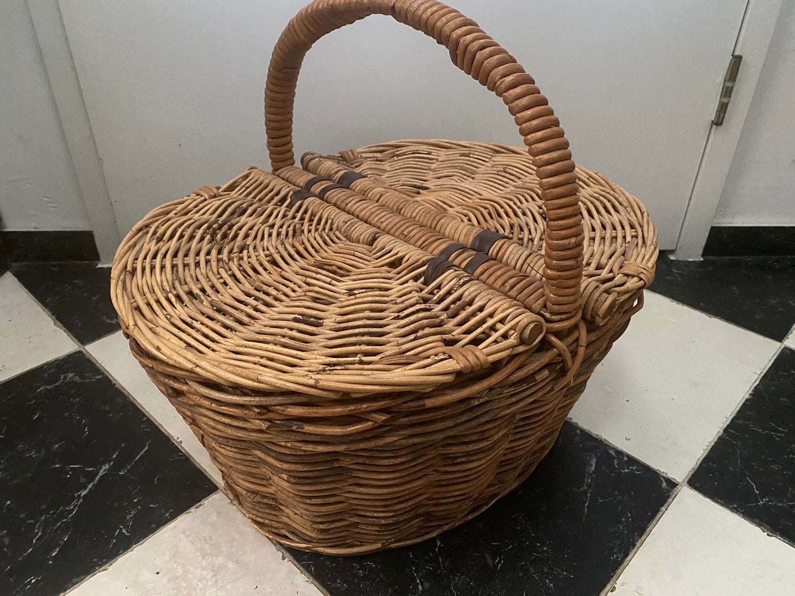 Rieten picknick mand met 2 deksels en handvat, Ophalen of Verzenden, Zo goed als nieuw, Rond, Riet