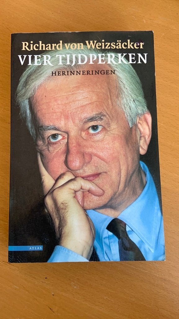 Vier tijdperken - Richard von Weizsäcker, Ophalen of Verzenden, Gelezen, Europa