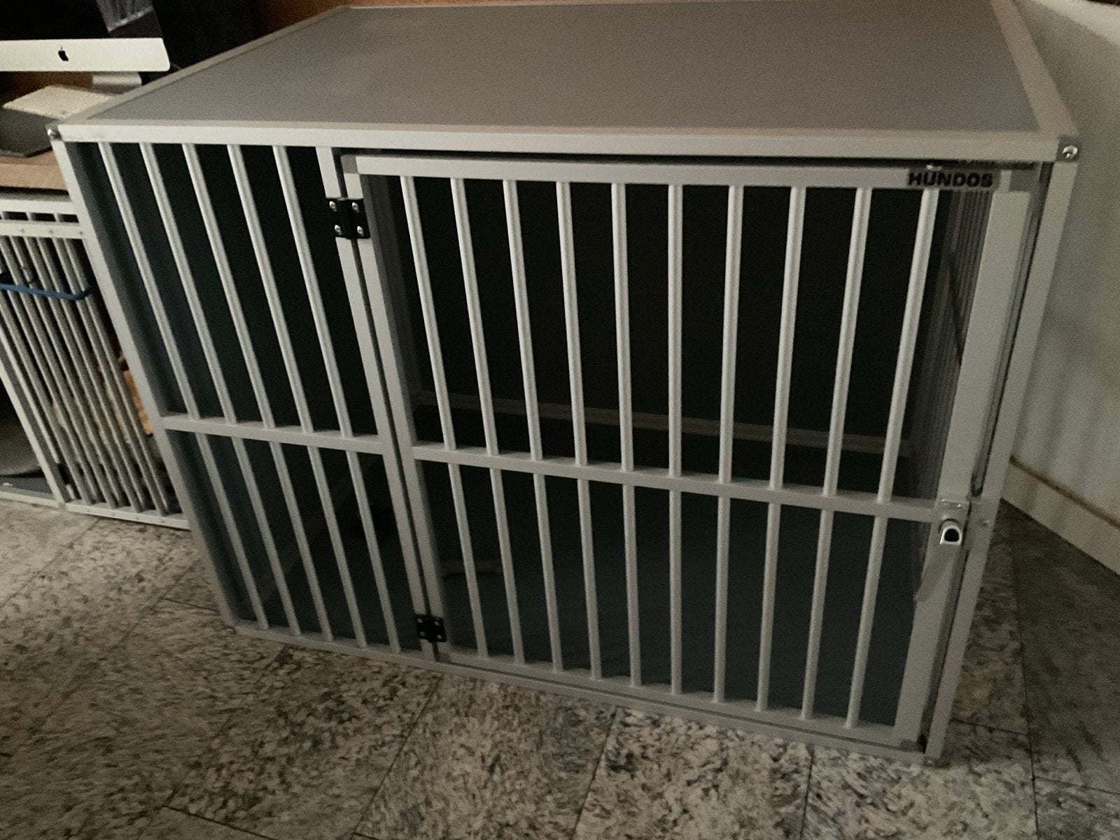 Hundos xl hondebench te koop, Ophalen, Zo goed als nieuw