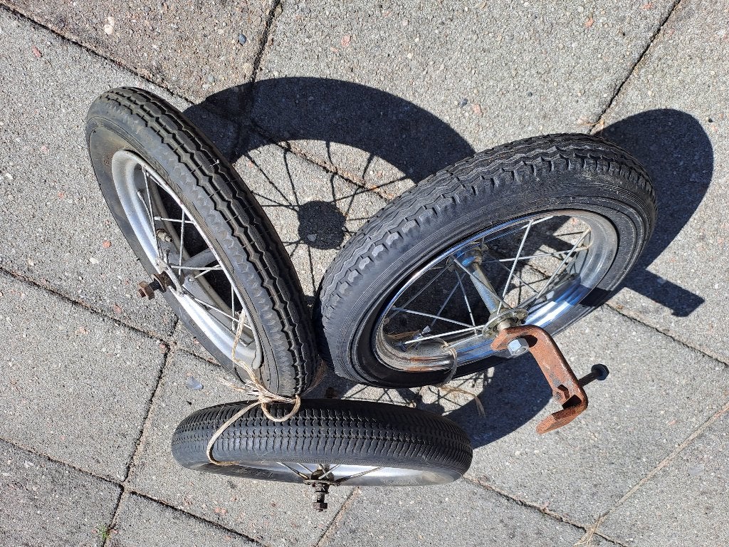 3 Goede Oude Step Wieltjes met Bandjes, Ophalen, Zo goed als nieuw, Gewone step