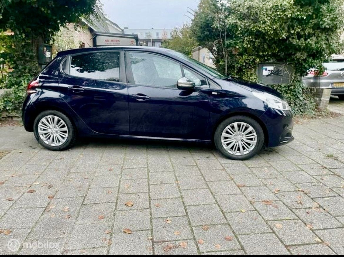 Peugeot 208 1.2 VTI 60KW/82PK 5-D 2016 Grijs, Auto's, Voorwielaandrijving, 1199 cc, Bedrijf, Handgeschakeld