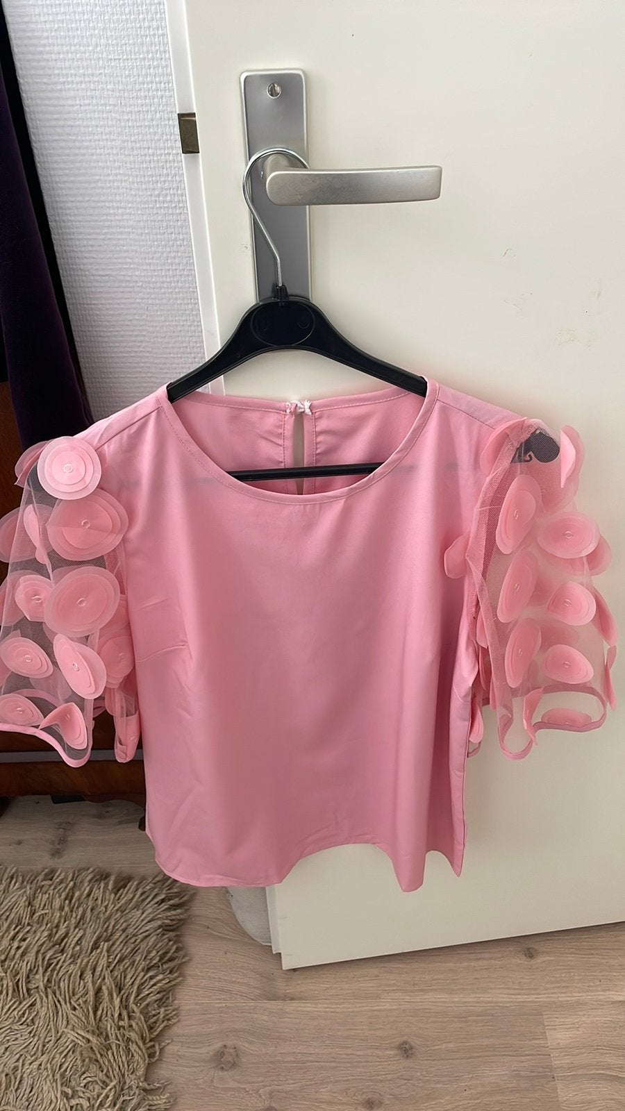 Roze feestblouse met pofmouwen - Maat 38, Kleding | Dames, Maat 38/40 (M), Ophalen of Verzenden, Zo goed als nieuw, Korte mouw