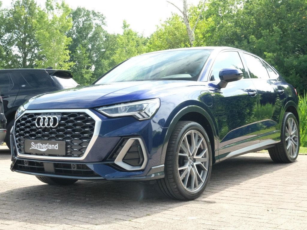 Audi Q3 Sportback 45 TFSI e S Line 245 PK | S-line | Elektri, Auto's, Audi, Gebruikt, Blauw, Hybride Elektrisch/Benzine, 13 kWh