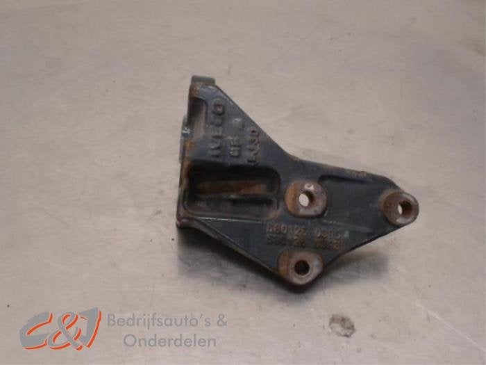Motorsteun van een Iveco New Daily, Auto-onderdelen, Ophanging en Onderstel, Gebruikt, -, Overige automerken, -