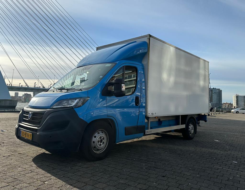 Fiat E-Ducato Bakwagen 2022 | Elektrisch | 20.000 km, Auto's, Bestelauto's, Automaat, Blauw, Vierwielaandrijving, Parkeersensor