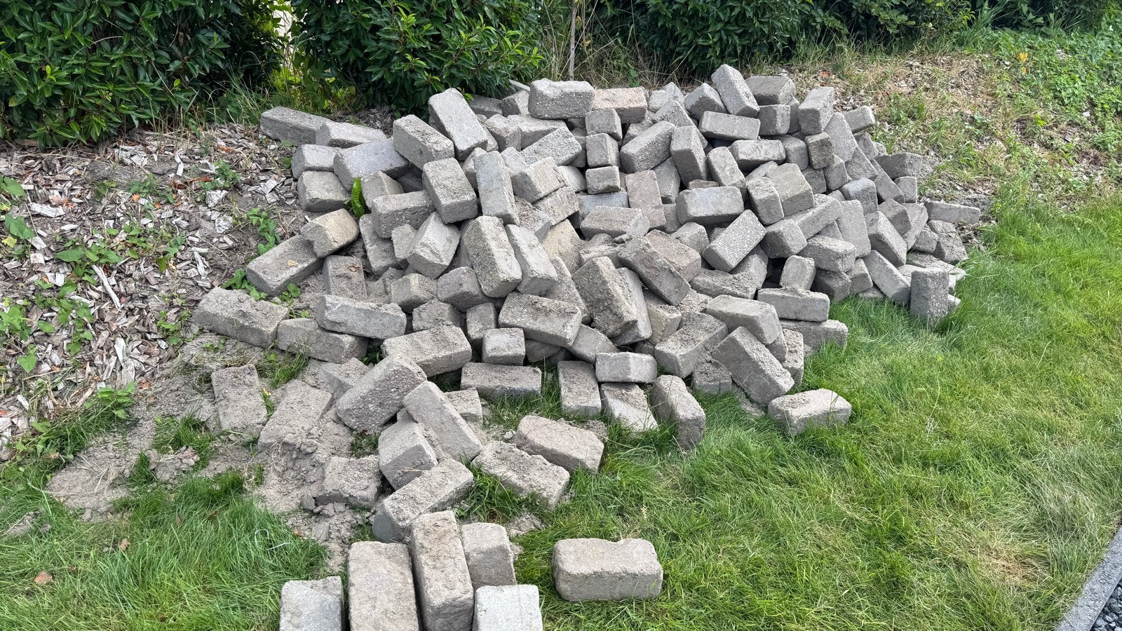 Gebruikte klinkers voor tuin of oprit, Tuin en Terras, Ophalen, Gebruikt, Beton, Klinkers
