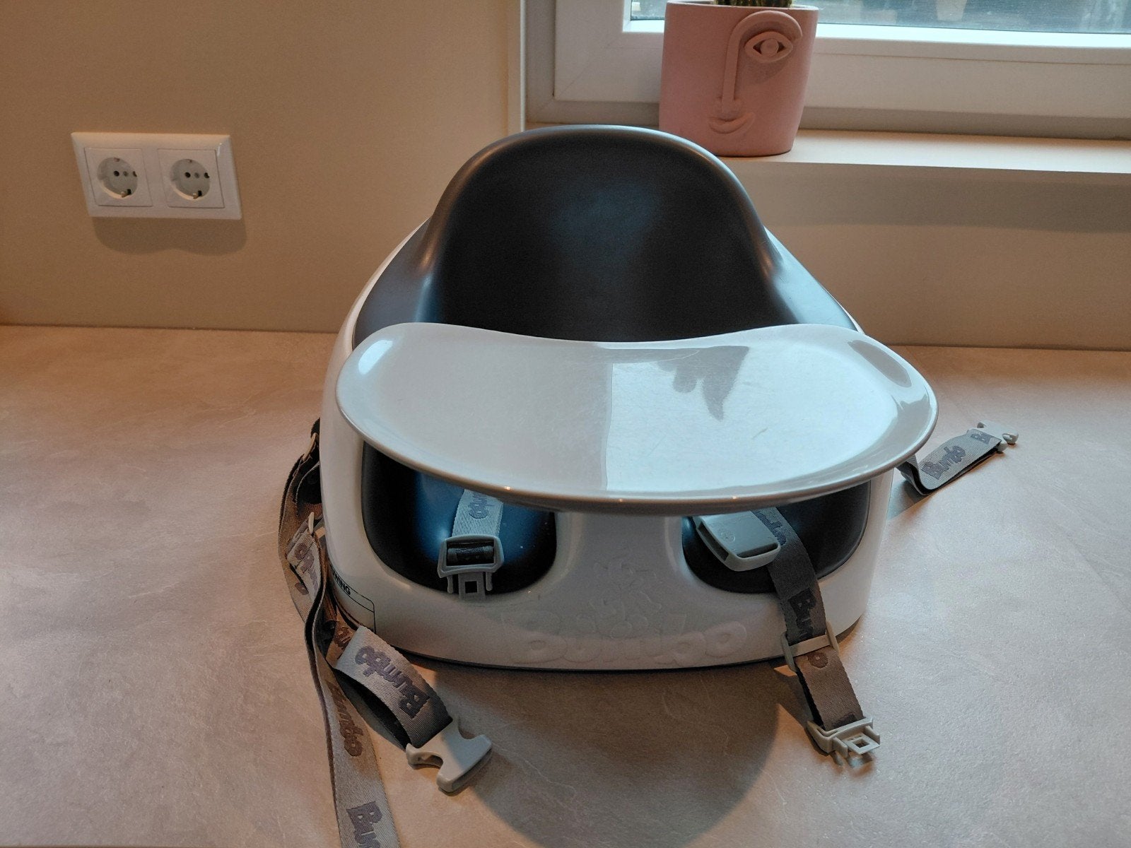 Bumbo Multi Seat kinderzitje met eetblad - nette staat, Ophalen, Gebruikt, Overige typen, Afneembaar eetblad