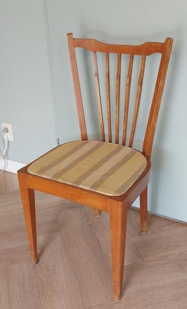 Antieke houten stoel met gestreepte zitting, Ophalen of Verzenden