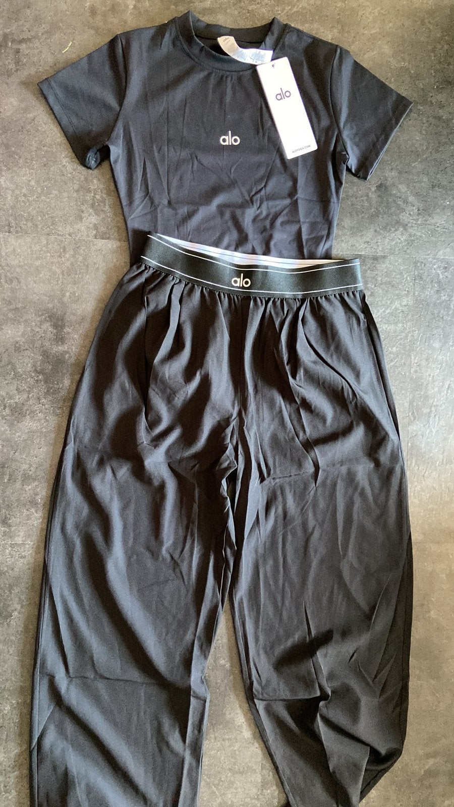 ALO setje maat M, Kleding | Dames, Sportkleding, Verzenden, Nieuw, Maat 38/40 (M), Fitness of Aerobics