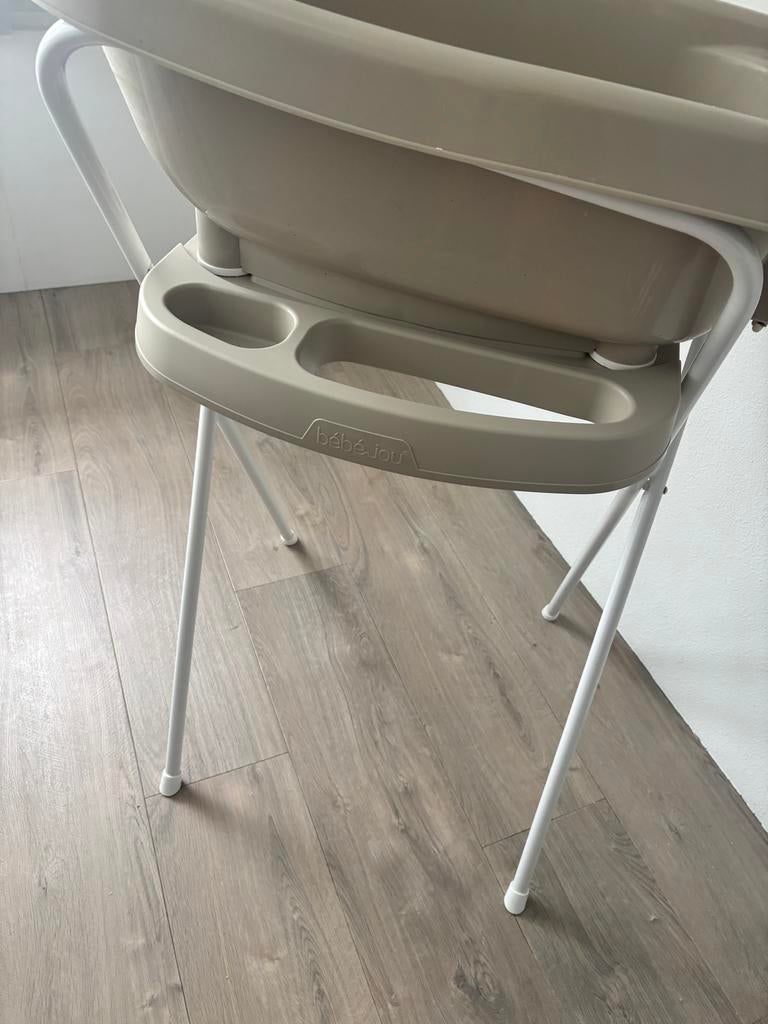 Bébé-jou babybadje met standaard en accessoires, Kinderen en Baby's, Badjes en Verzorging, Ophalen, Zo goed als nieuw, Badje, Bébé-jou