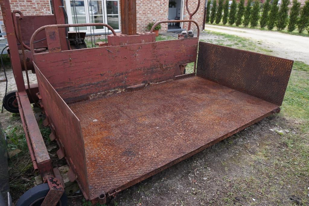 Mobiele laadbrug / hefplatform 1500 kg, Ophalen, Gebruikt