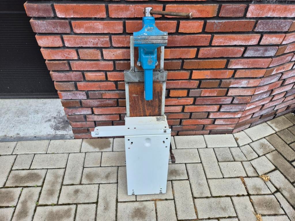 Sortimo bedrijfswagen inrichting Heuer bankschroef 120 mm, Ophalen
