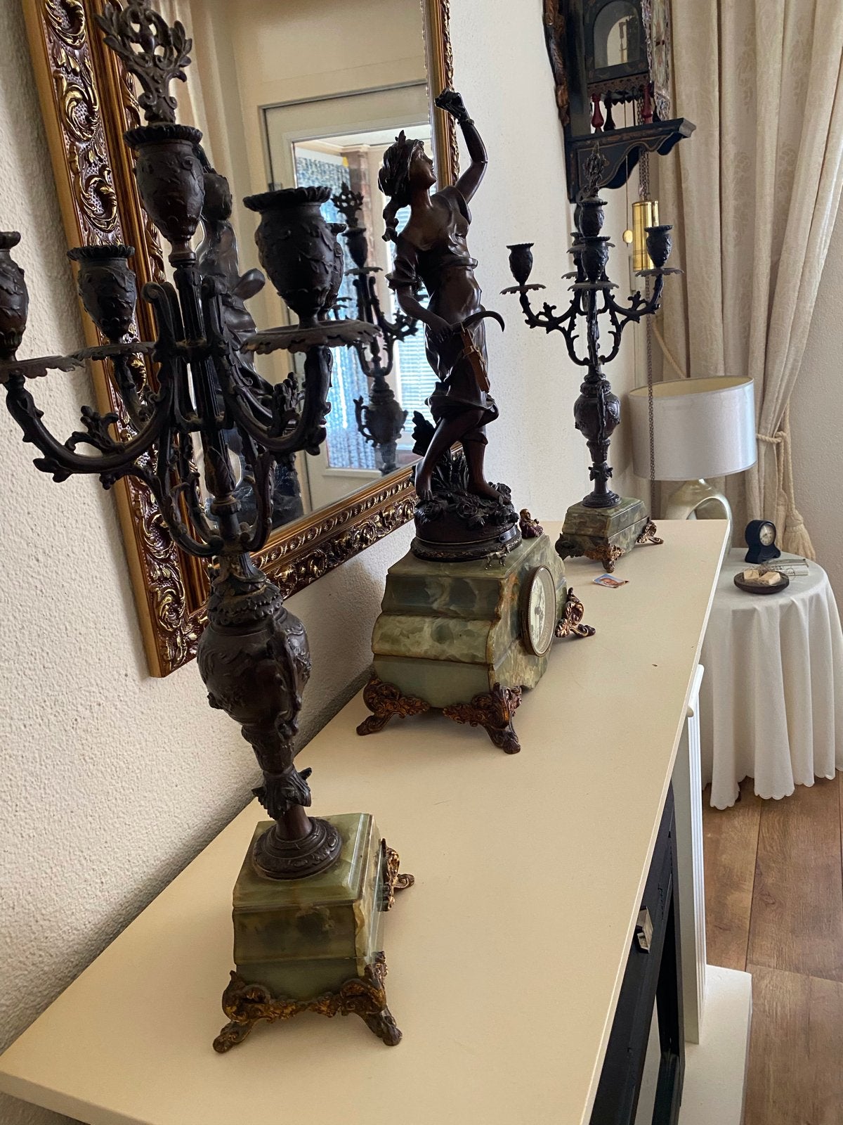 Antieke bronzen klok en kandelaars set op onyx, Ophalen
