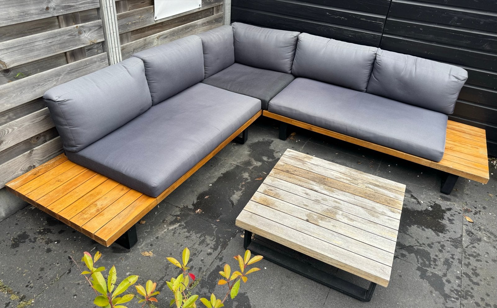 Grote loungeset met kussens en tafel 240x240 cm, Ophalen, 5 zitplaatsen, Gebruikt, Loungeset
