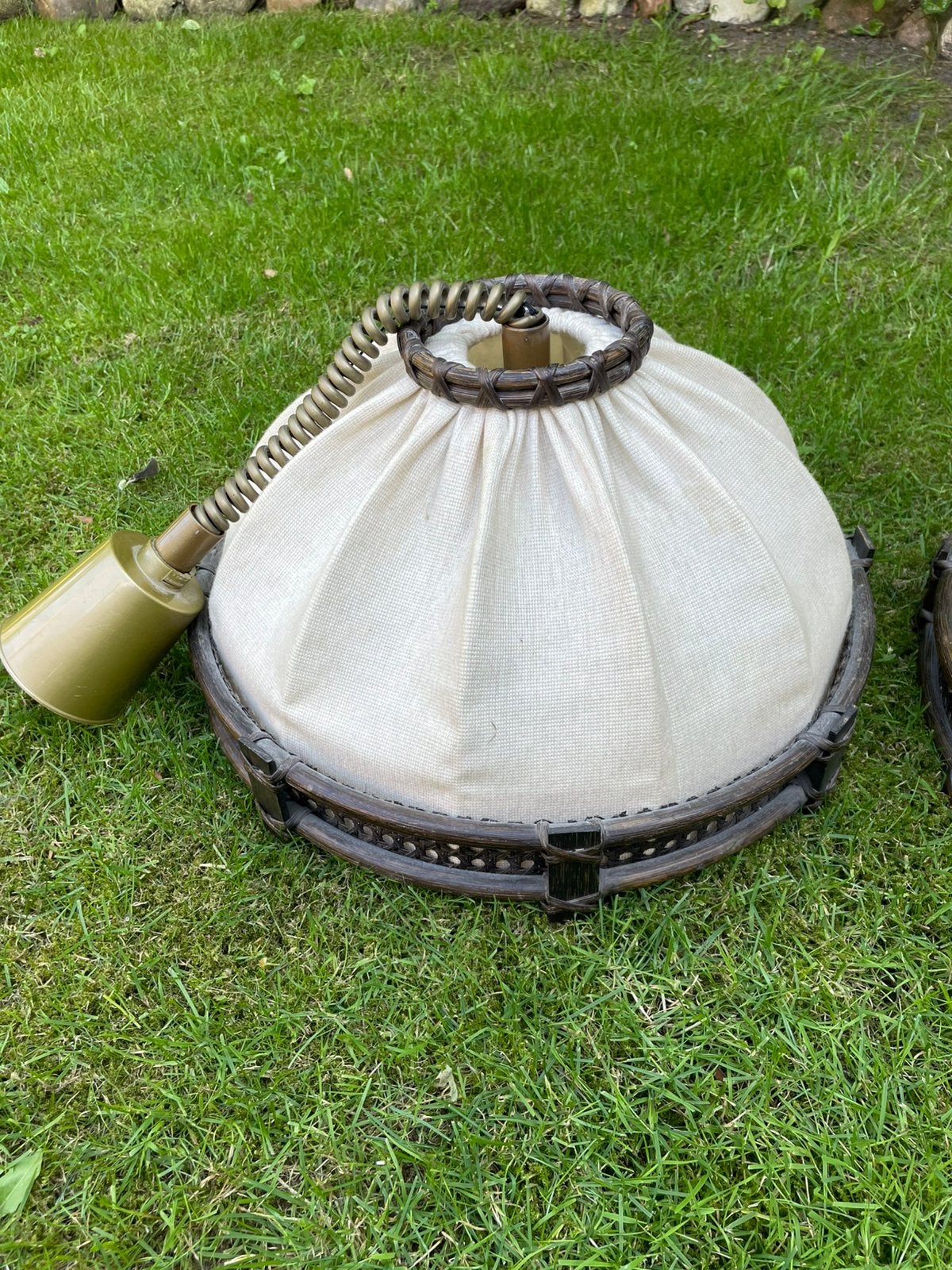 Vintage hanglamp ‘70 met manou rotan frame en stoffen kap, Ophalen of Verzenden, Zo goed als nieuw, Overige materialen