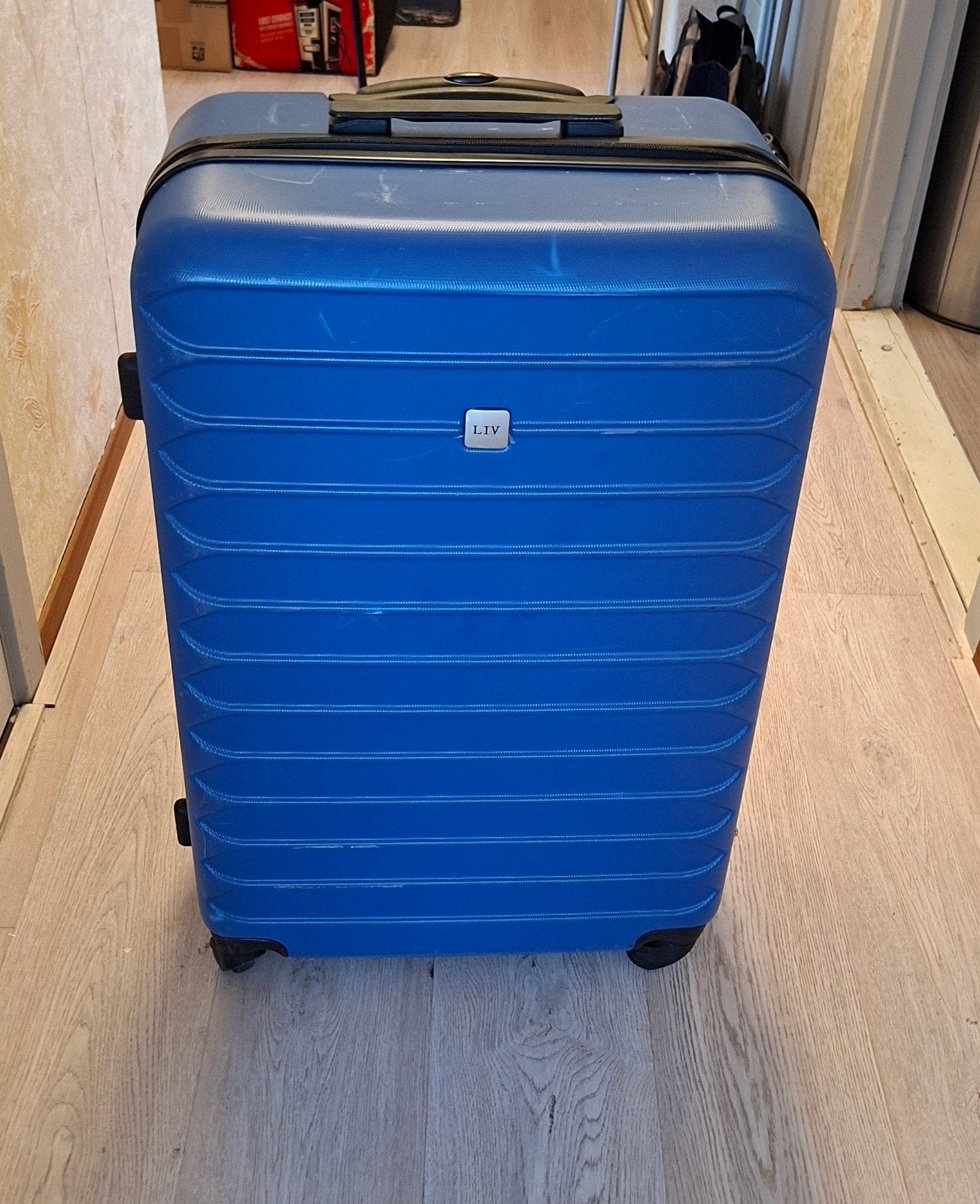 Grote blauwe koffer met wieltje te koop, Hard kunststof, 45 tot 55 cm, Zo goed als nieuw, 70 cm of meer