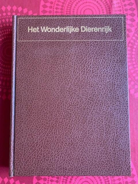 HET WONDERLIJKE DIERENRIJK van Lekturama, zgan (B1), Boeken, Ophalen of Verzenden, Zo goed als nieuw, Lekturama, Overige diersoorten