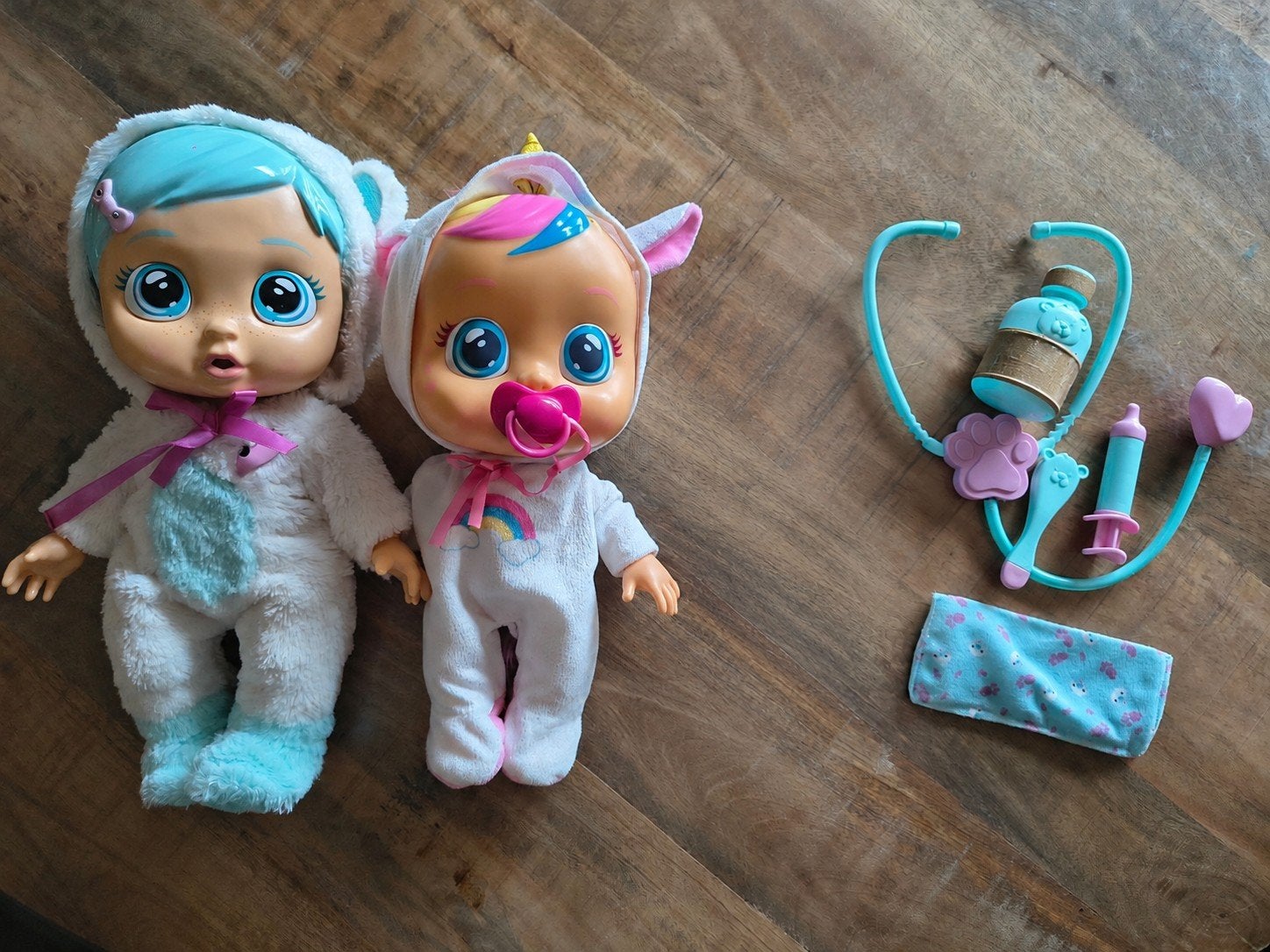 Cry Babies poppen set met accessoires, Ophalen of Verzenden, Gebruikt, Babypop