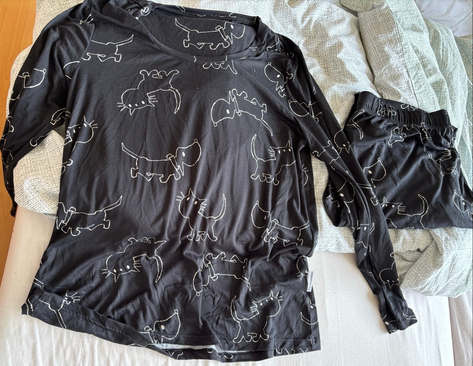 HEMA Teckel pyjama lange mouw en broek, maat L, Ophalen of Verzenden, Nieuw, Maat 42/44 (L)
