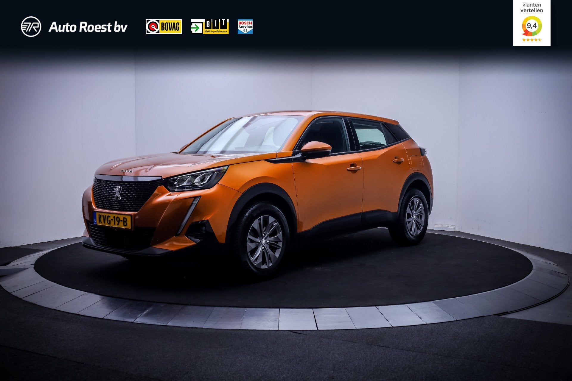 Peugeot 2008 1.2T 130Pk NAVI | CARPLAY | 360 CAMERA | STOEL., Dealer onderhouden, Stof, Gebruikt, Zwart