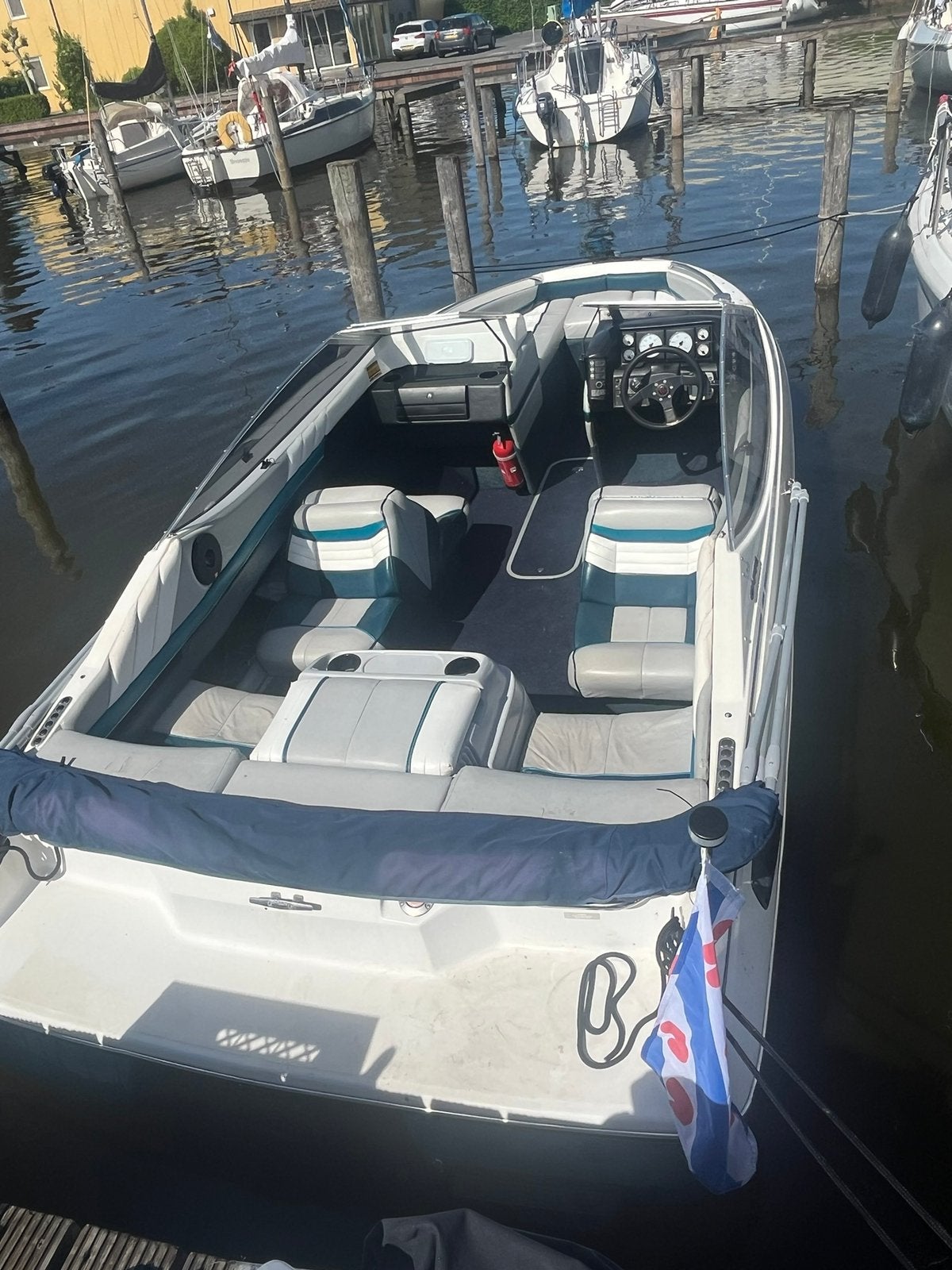 Klassieke Bayliner Capri, Ophalen, Gebruikt, Binnenboordmotor, 5 m