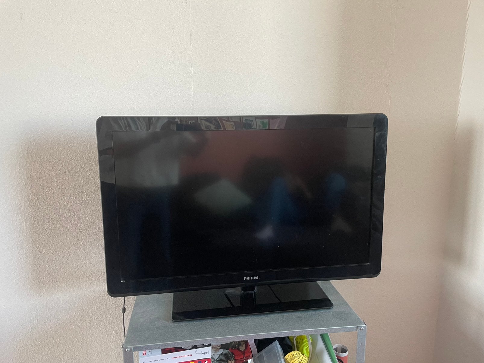 TV Screen 80cm/50cm