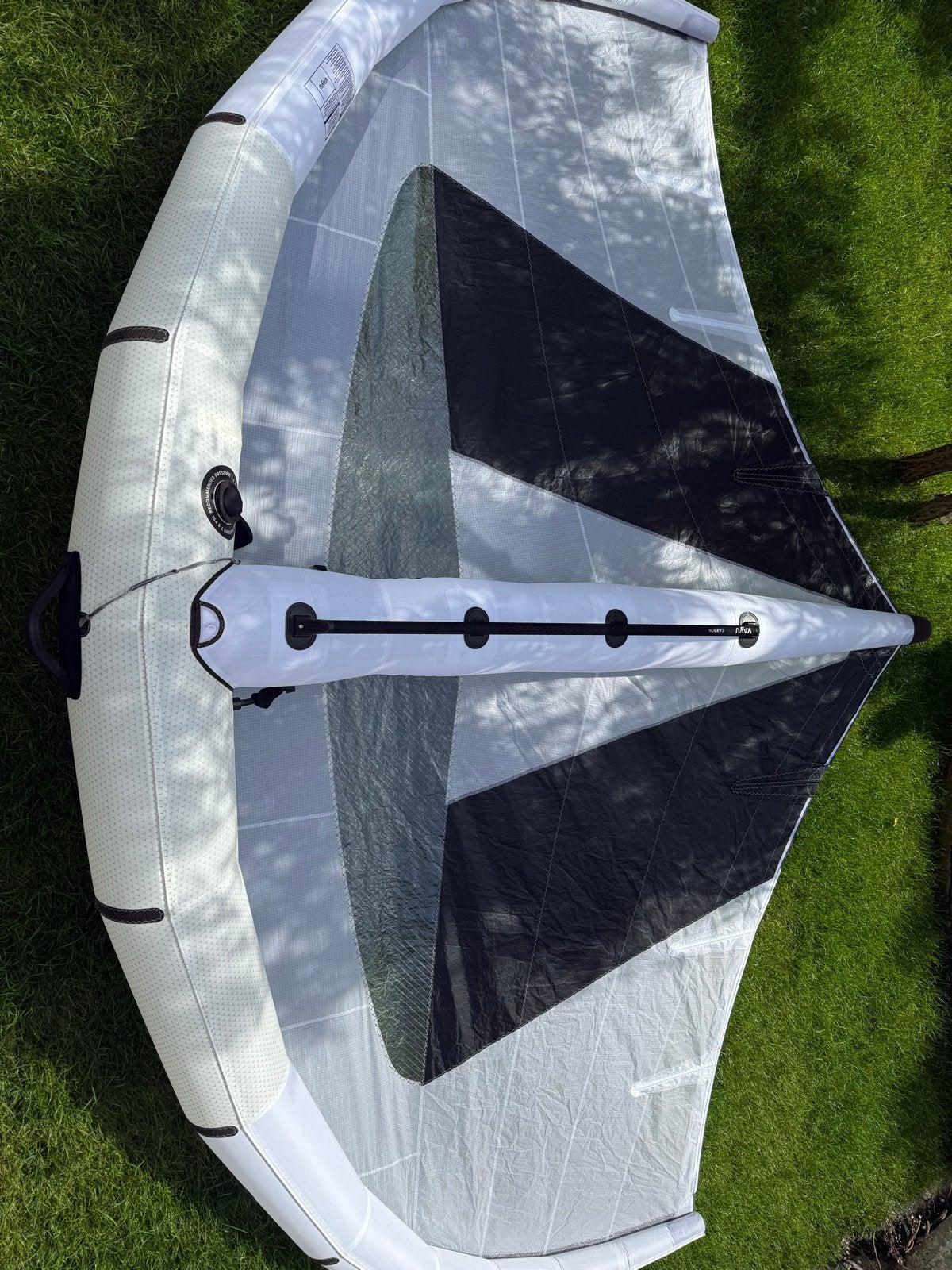 Vayu Aura II 6.0 Wingfoil Wing - topstaat - met Carbon giek, Watersport en Boten, Windsurfen, Overige merken, Met draagtas, 5 tot 6.5 m²