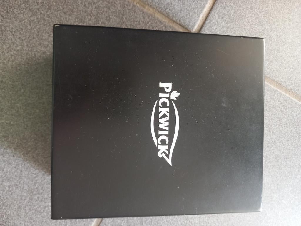 Thee doos pickwick zwart, Ophalen of Verzenden, Minder dan 2 meter, Overige kabels