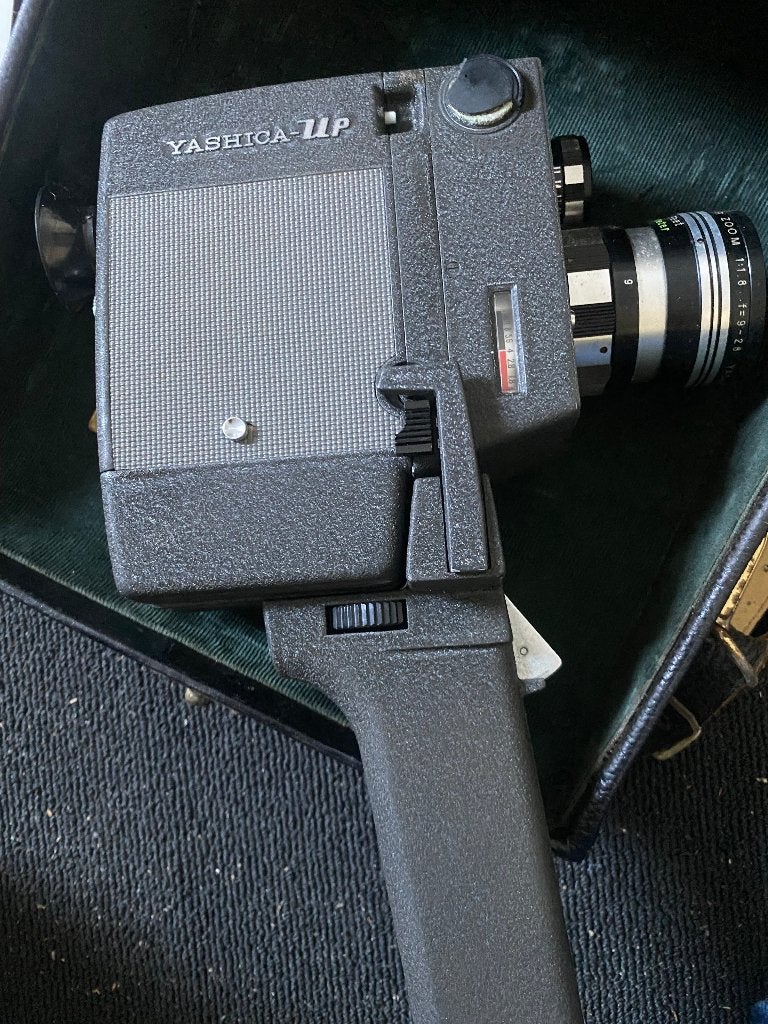 YASHICA-UP filmcamera uit 1963 met accessoires., Ophalen, 8mm