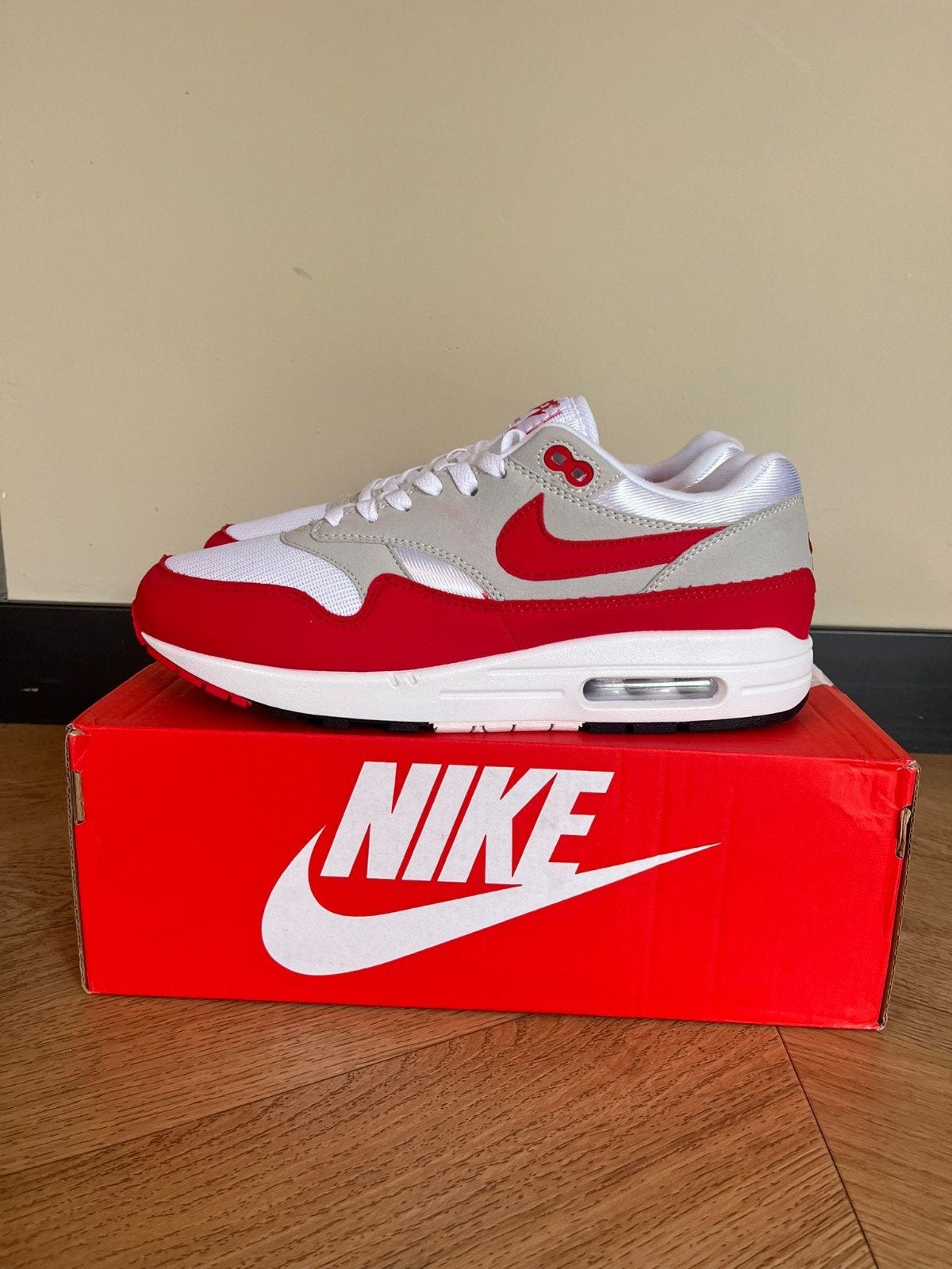 Nike Air Max 1 Anniversary Red / Rood/Wit  - Maat 44, Ophalen, Nike, Nieuw, Sneakers of Gympen