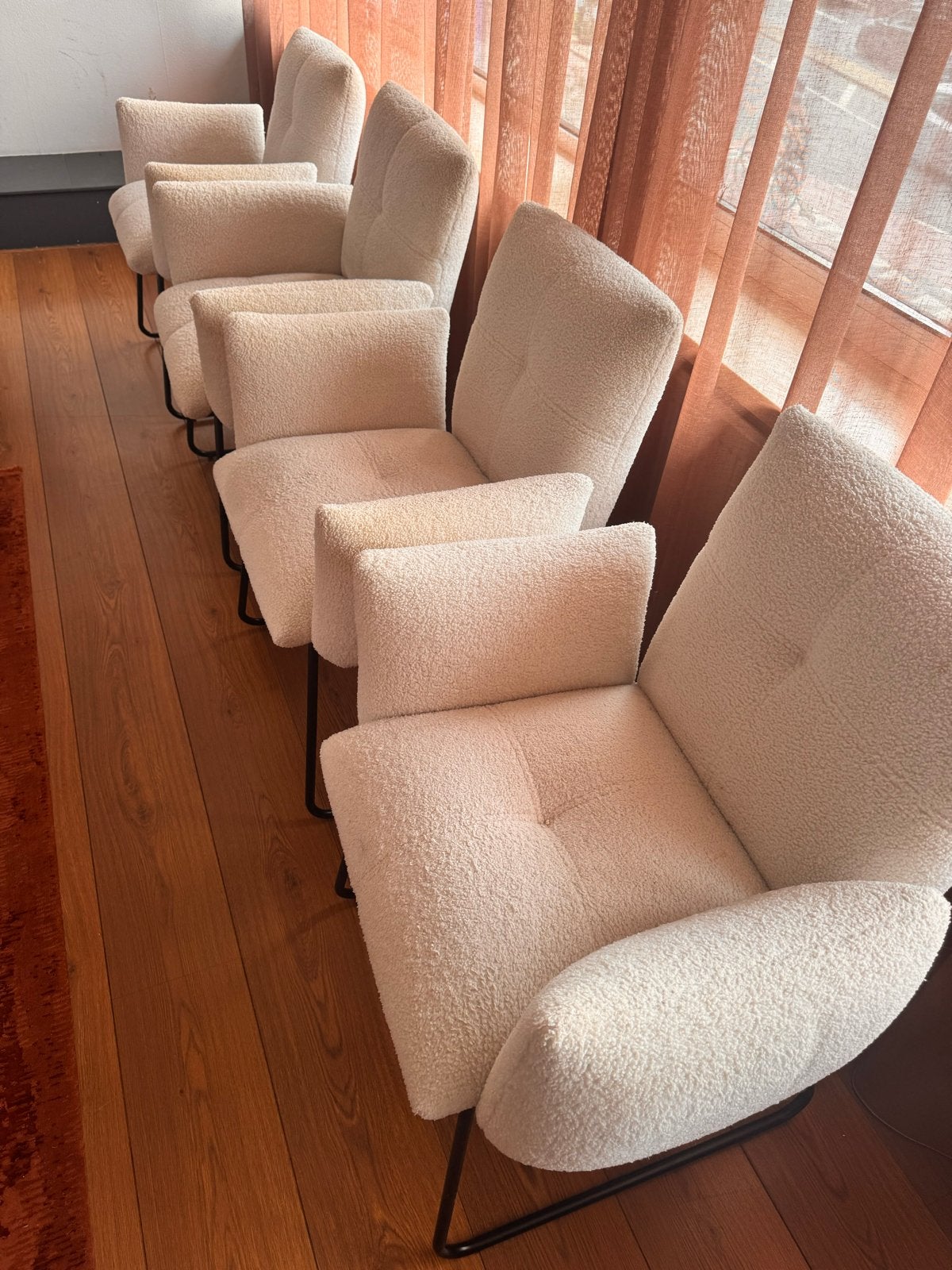 Set van 4 Teddy Eetkamer stoelen Fauteuils - Crème/Wit, Huis en Inrichting, Gebruikt, Wit, Ophalen of Verzenden, Vier
