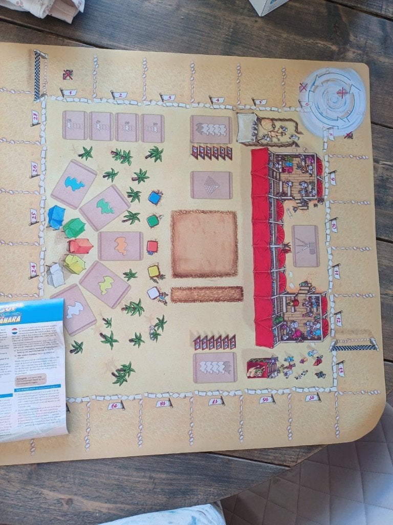 bordspel Camel Up Grand Prix of the Sahara speelmat + regels, Een of twee spelers, Ophalen of Verzenden, Nieuw, 999 Games