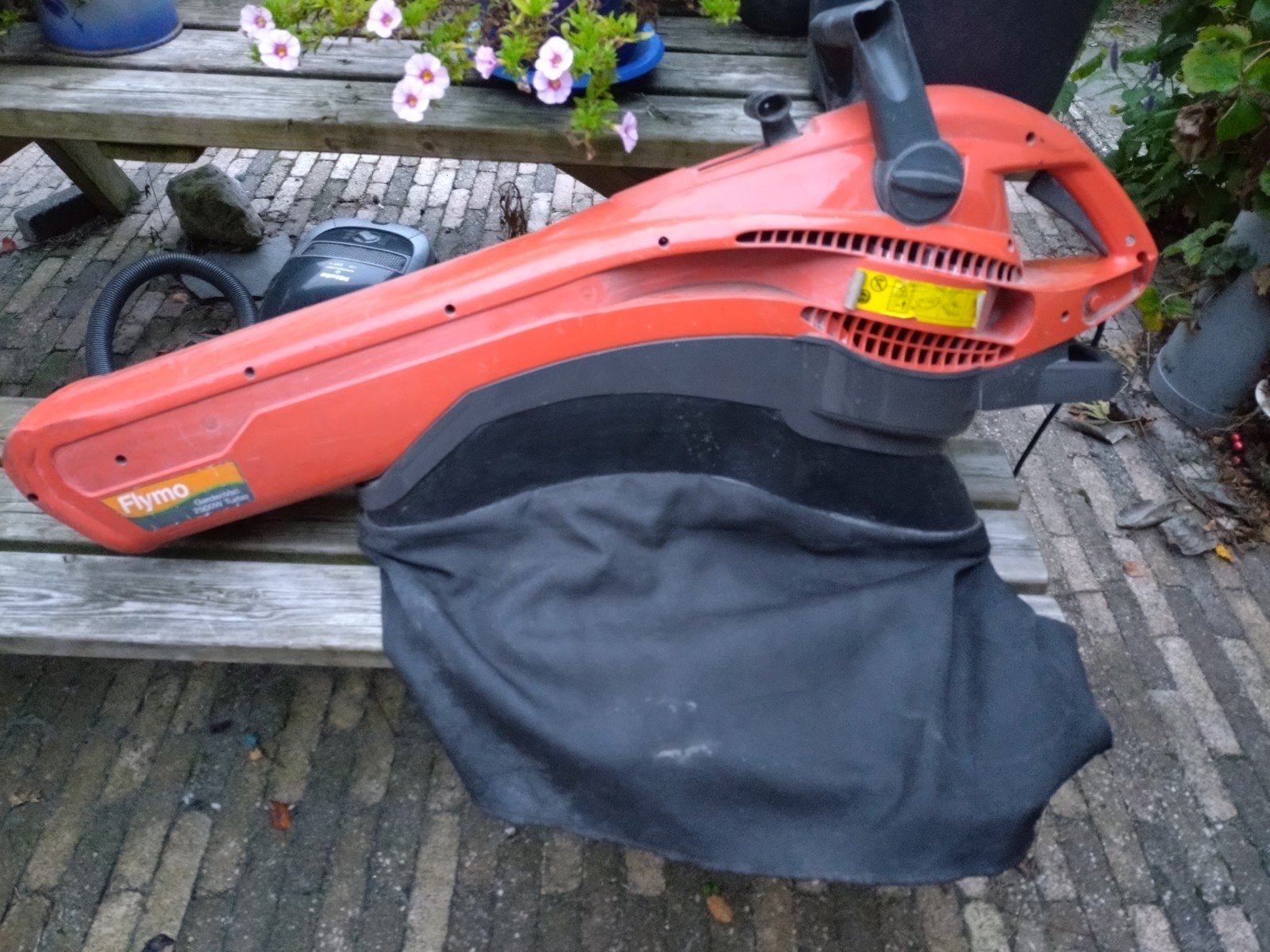 Flymo bladblazer/bladzuiger met opvangzak, Gebruikt, Met opvangzak, Handgedragen, Ophalen of Verzenden