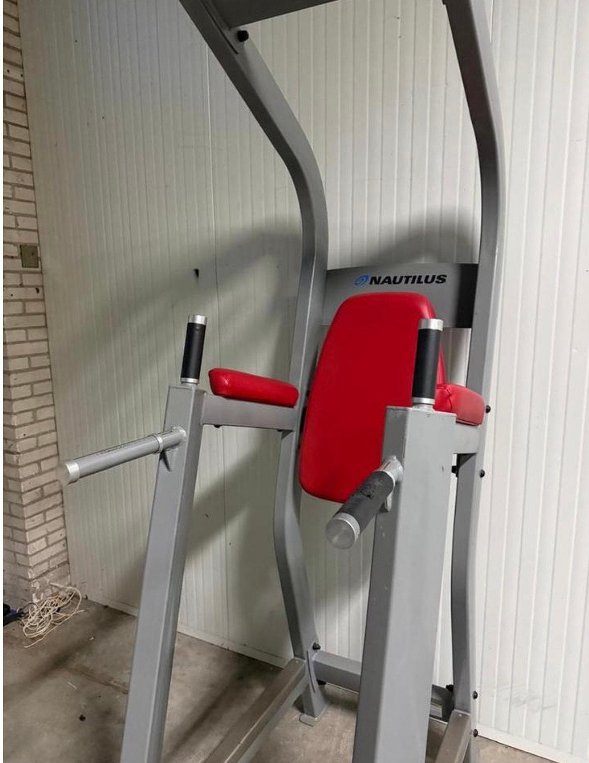 Nautilus Chin Dip machine / Dips / pull ups, Sport en Fitness, Fitnessmaterialen, Ophalen, Benen, Gebruikt, -