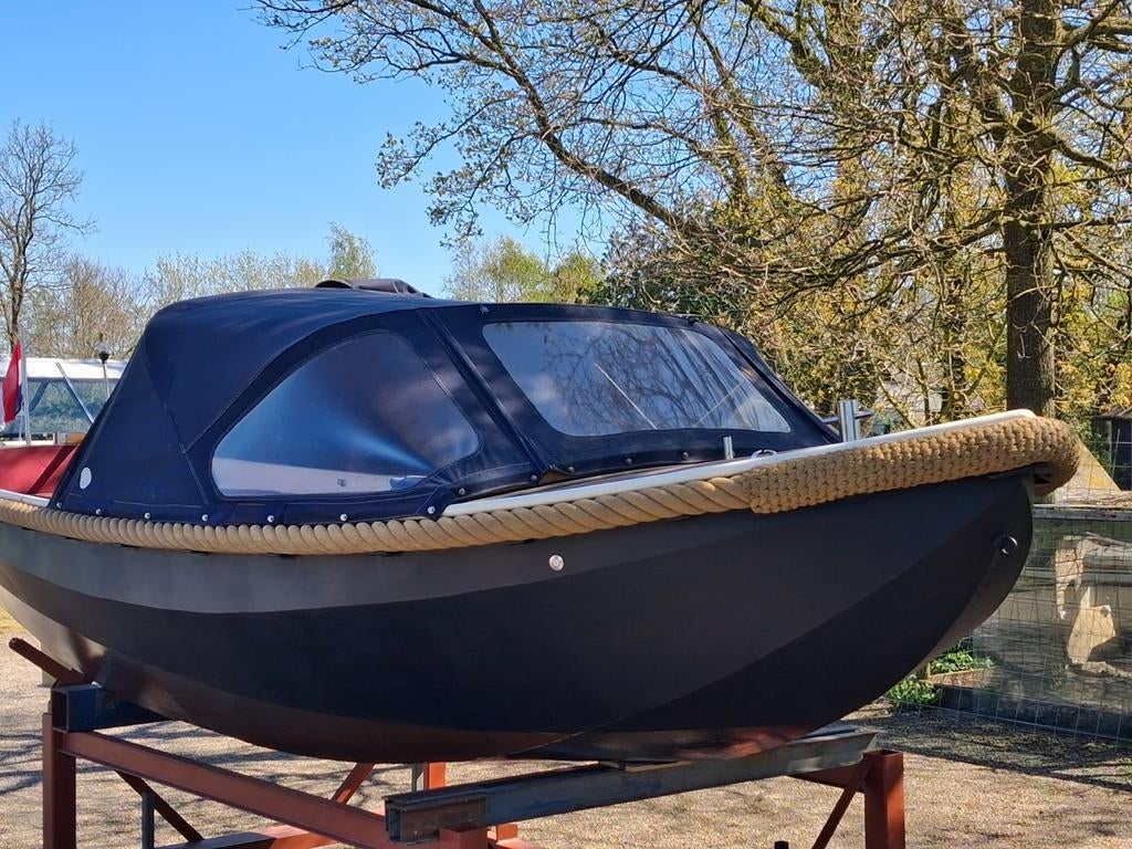 Mooi model vlet sloep met nieuwe Yanmar diesel, Watersport en Boten, Gebruikt, Staal, Binnenboordmotor, Diesel