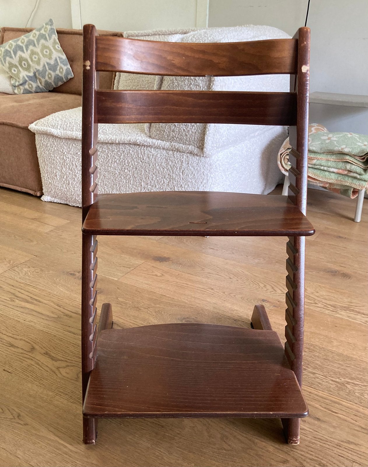 Stokke Tripp Trapp walnoot, Ophalen, Gebruikt, Meegroeistoel, Aanschuifbaar