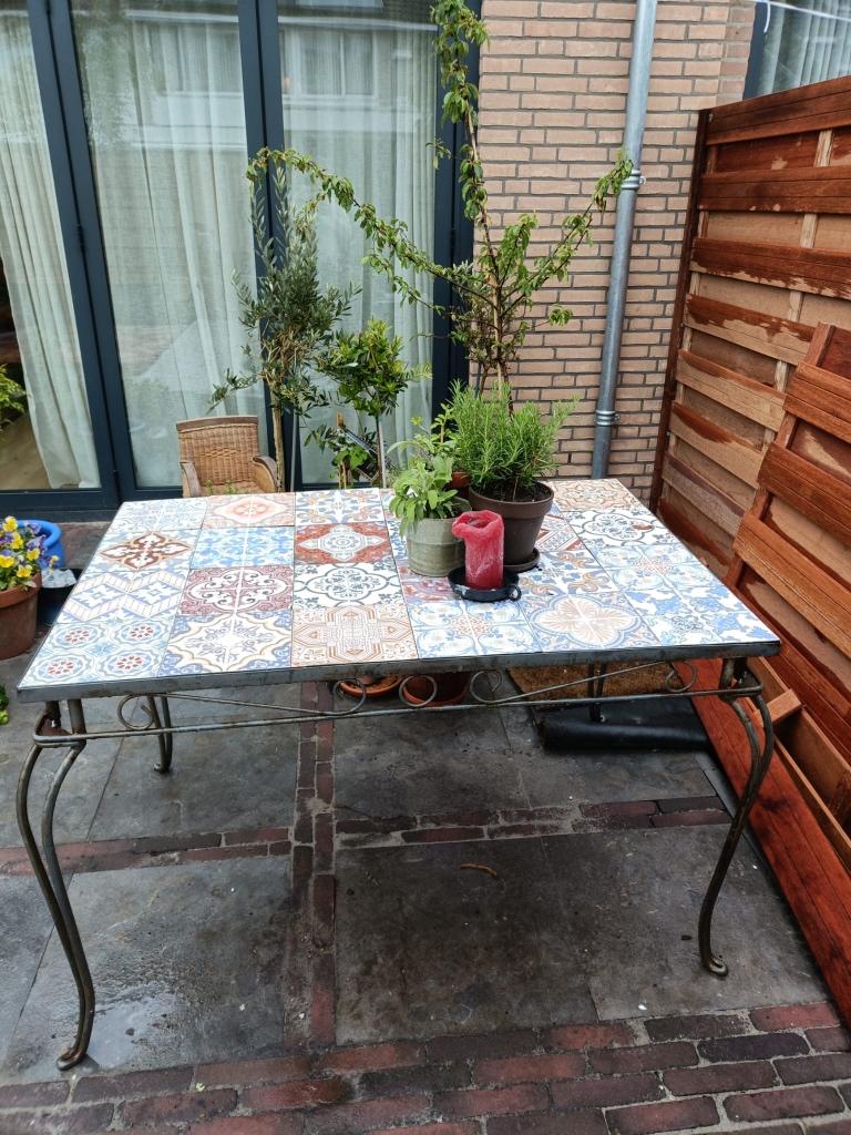 Gietijzeren tuin tafel met Portugese tegels, Ophalen, Gebruikt, Rechthoekig, Metaal
