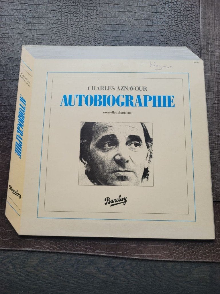 LP autobiografie Chales Aznavour, Gebruikt, Ophalen of Verzenden, Beschermende buitenhoes, 12 inch