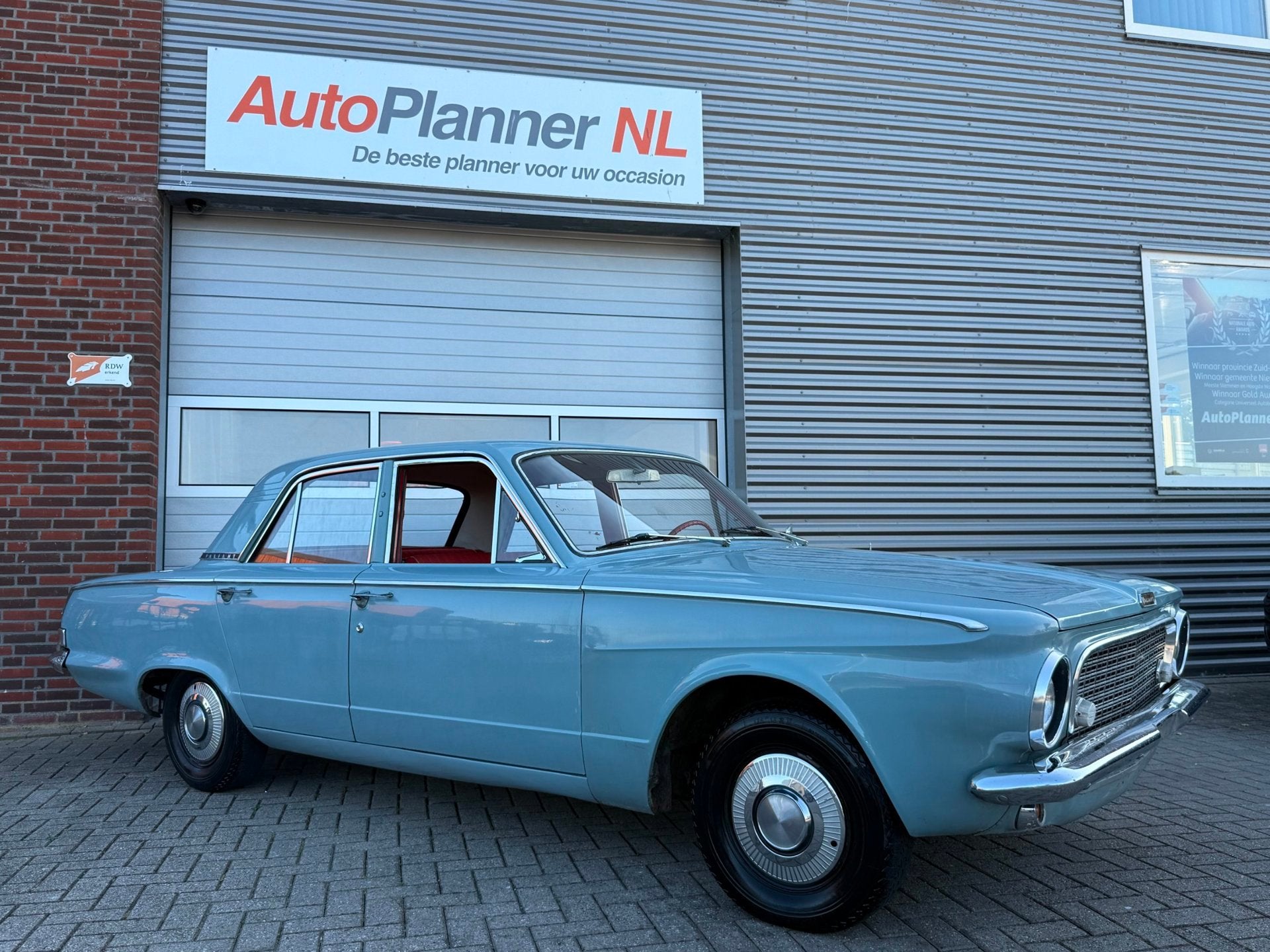 Plymouth Valiant V200! Oldtimer! Uniek!, Auto's, Gebruikt, 2789 cc, Blauw, Origineel Nederlands