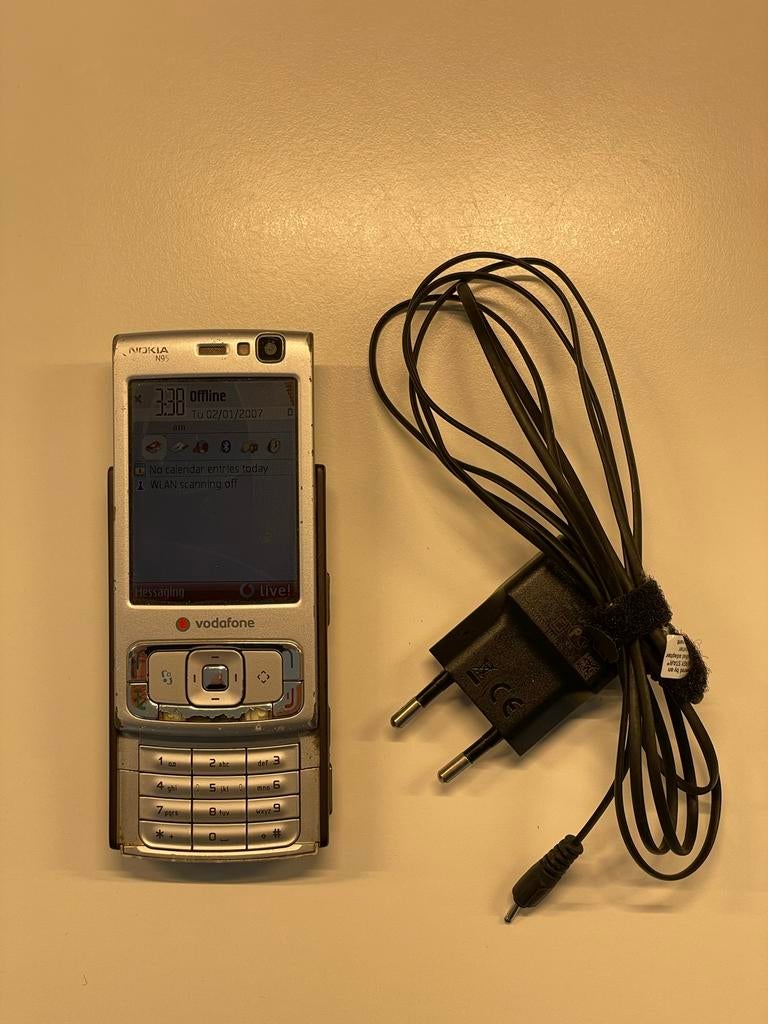 Nokia N95 Vodafone branded met oplader, Gebruikt, Fysiek toetsenbord, 3 tot 6 megapixel, Ophalen of Verzenden
