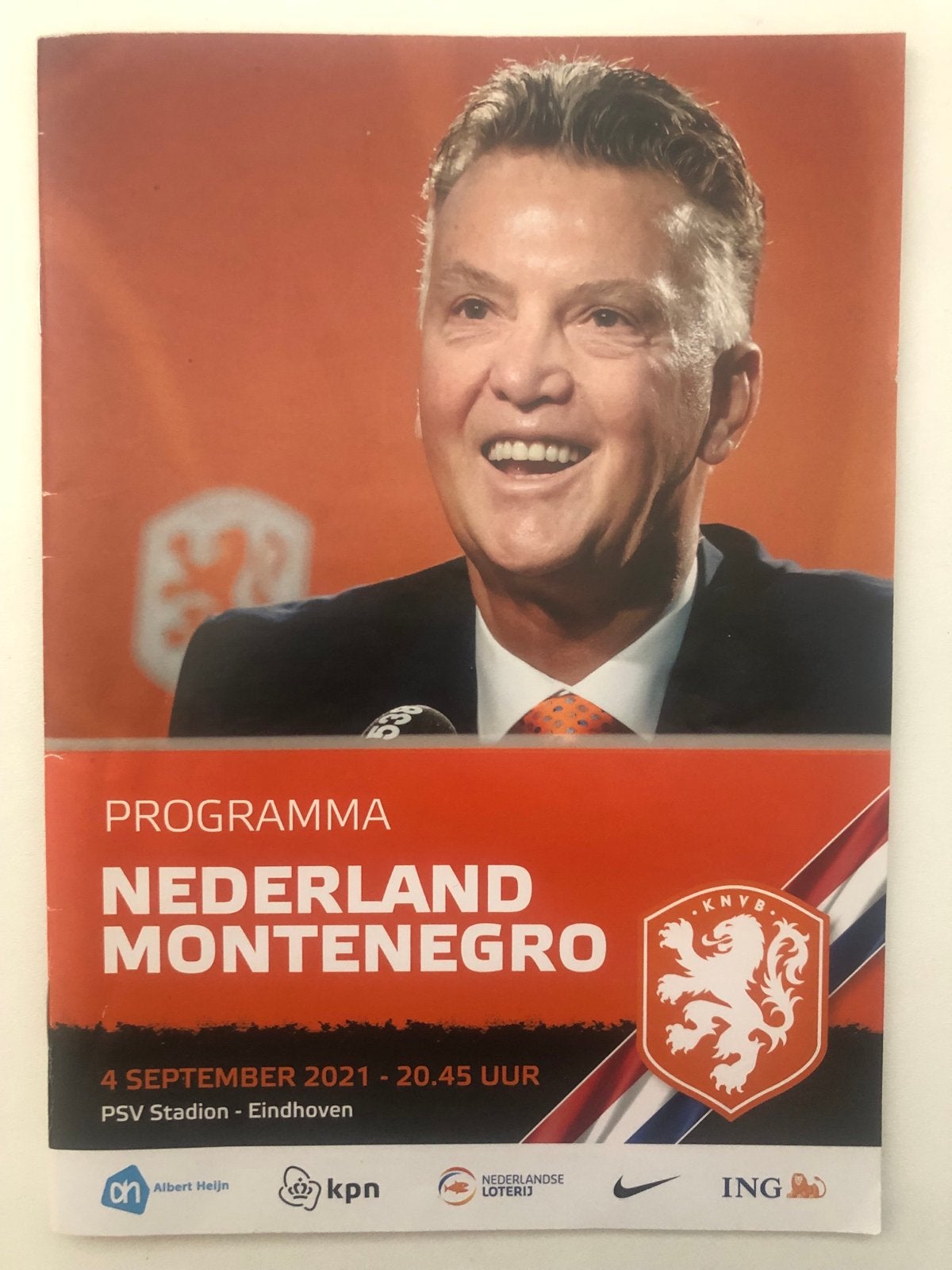 Programmaboekje NL-Montenegro WK voetbal 2021 Louis van Gaal, Ophalen of Verzenden, Zo goed als nieuw, Balsport