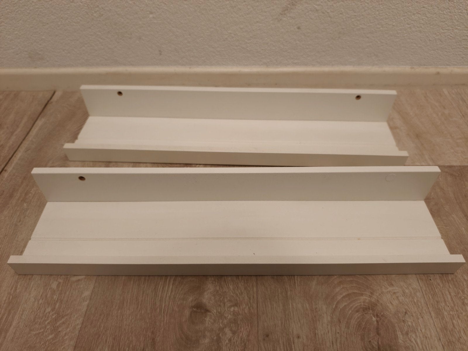 2x IKEA Mosslanda fotolijst/plank 55 cm wit, Ophalen of Verzenden, Gebruikt