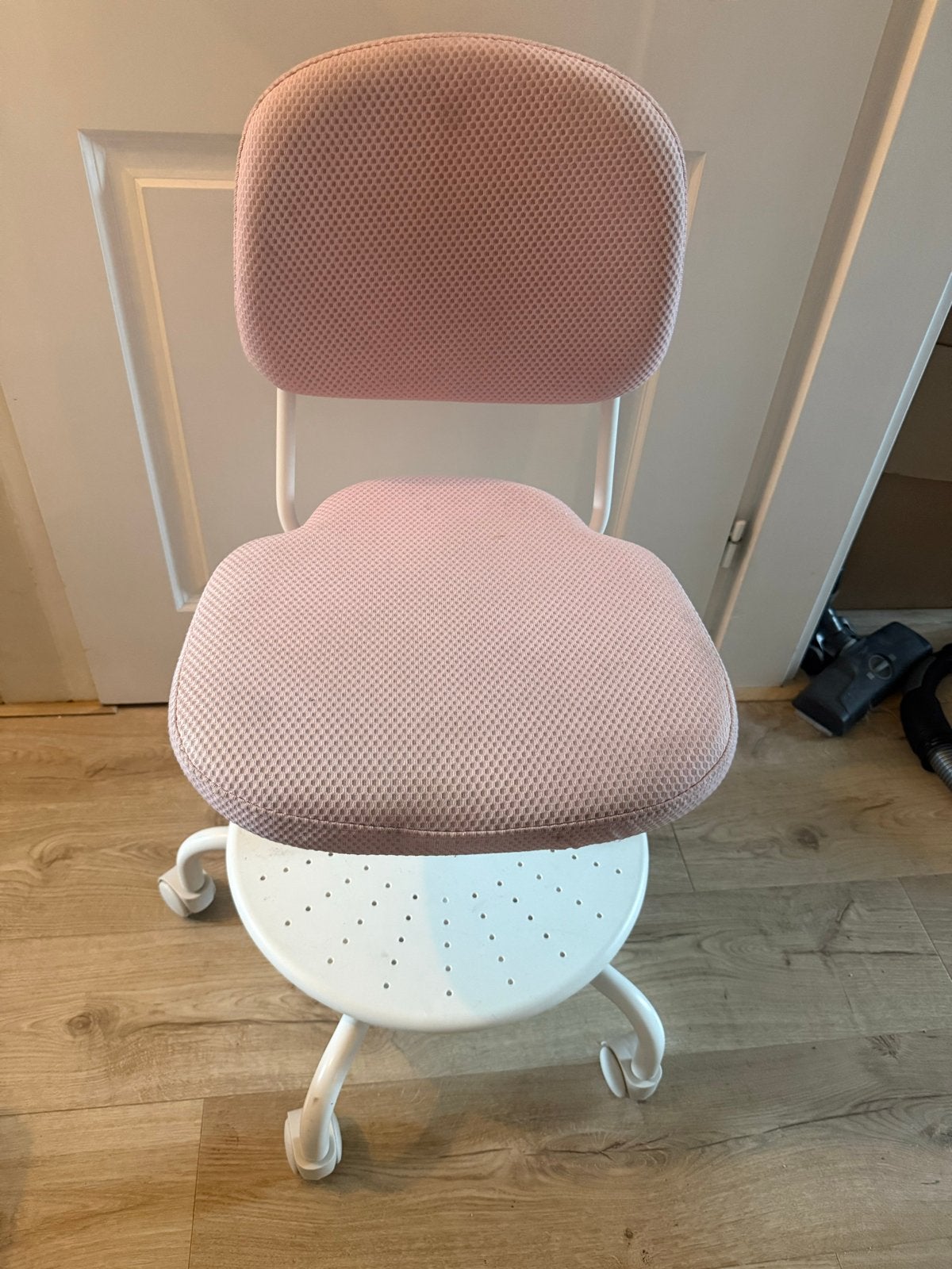 IKEA bureaustoel Vimund - Roze, gebruikt maar goed, Huis en Inrichting, Ophalen, Gebruikt, Roze, Bureaustoel